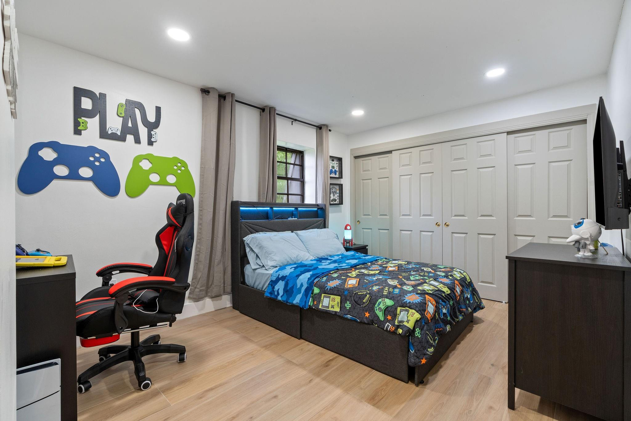 SUNSHINE RANCHES - Residential