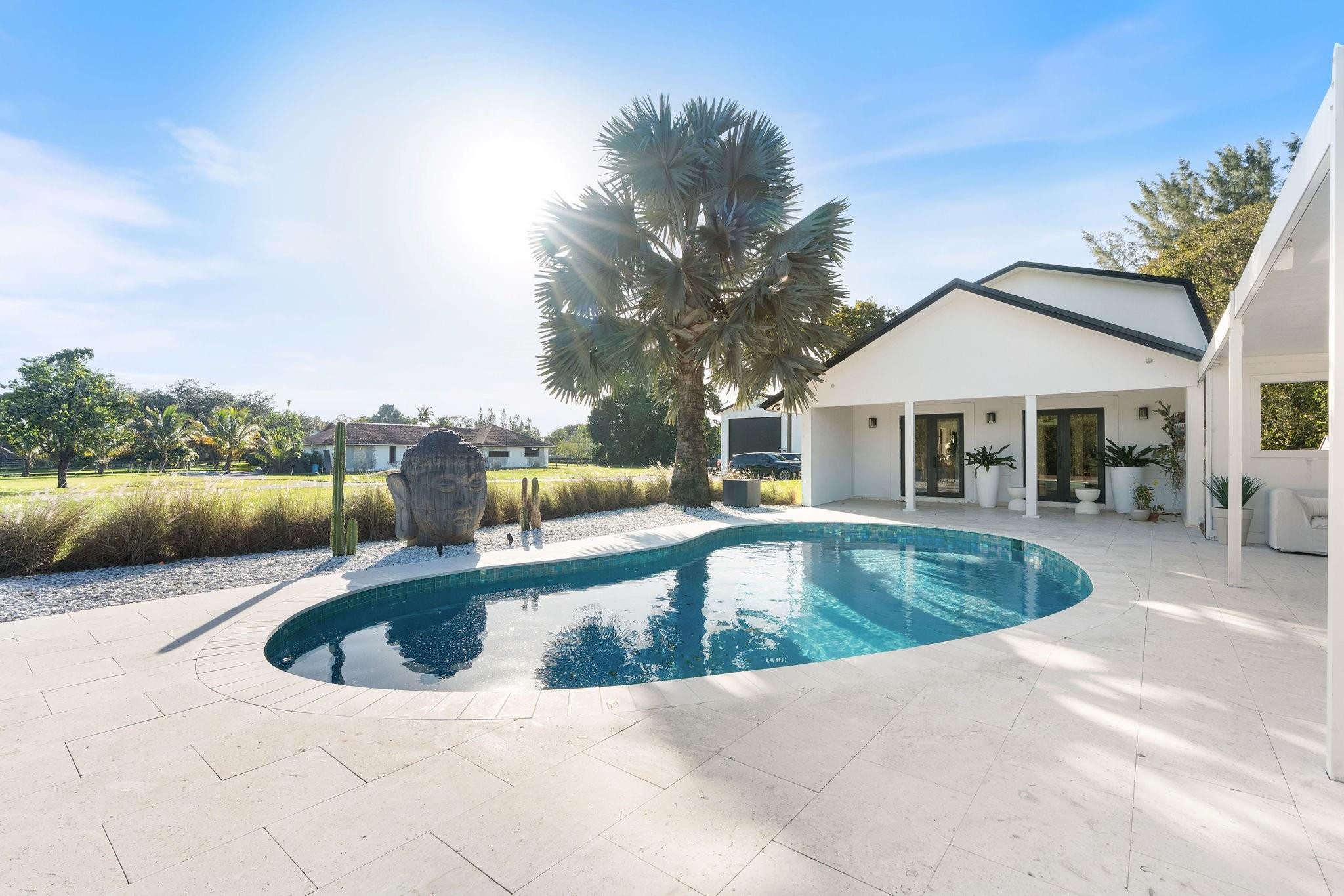 SUNSHINE RANCHES - Residential