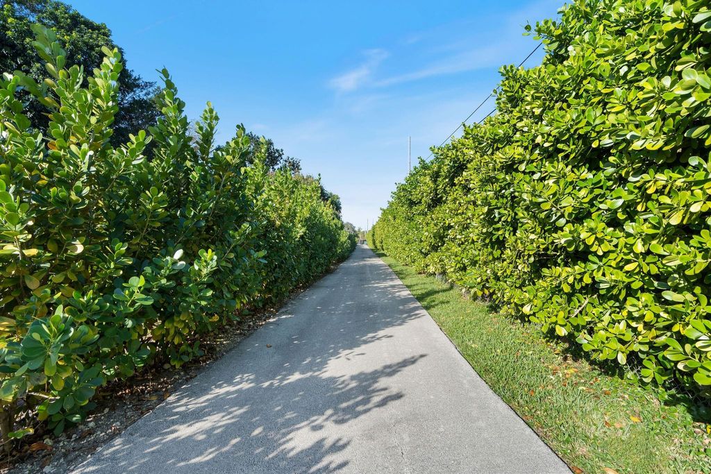 Photo of 5702 SW 136 Avenue, Southwest Ranches, FL 33330 (MLS # F10541889)