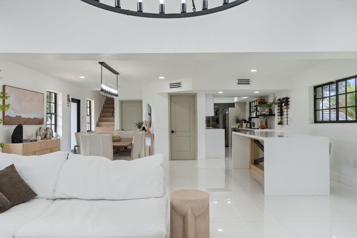 SUNSHINE RANCHES - Residential