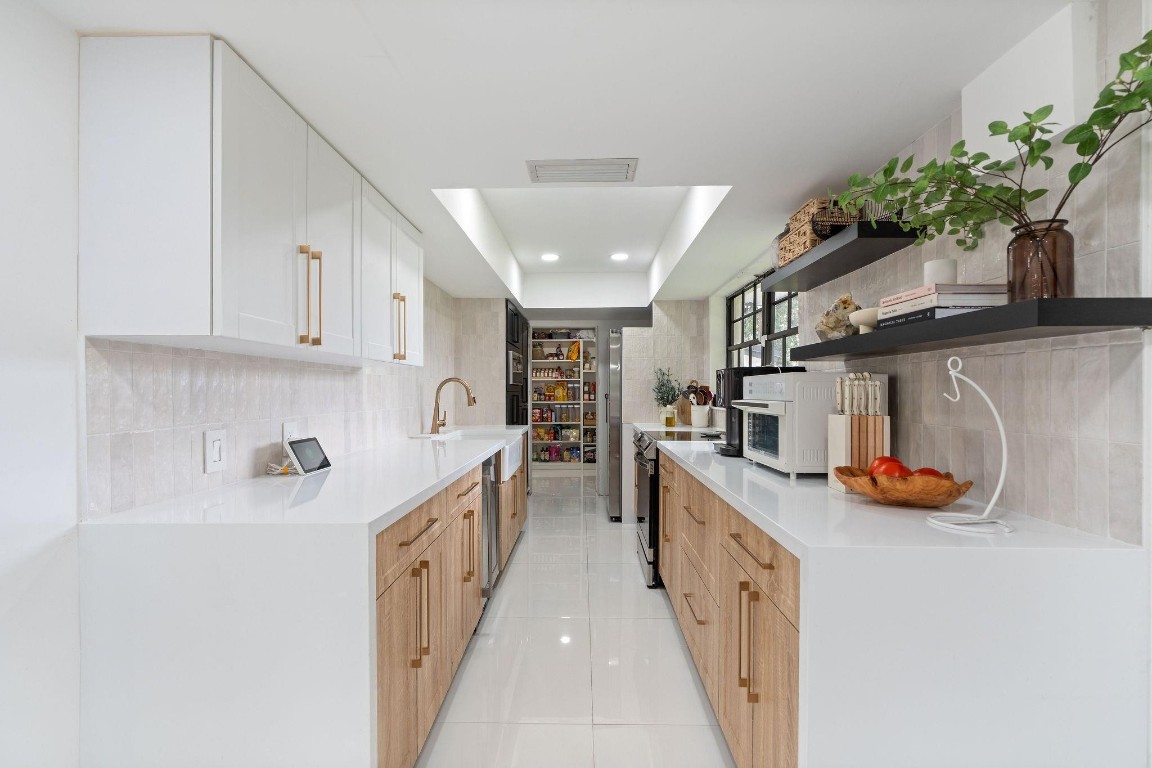 SUNSHINE RANCHES - Residential