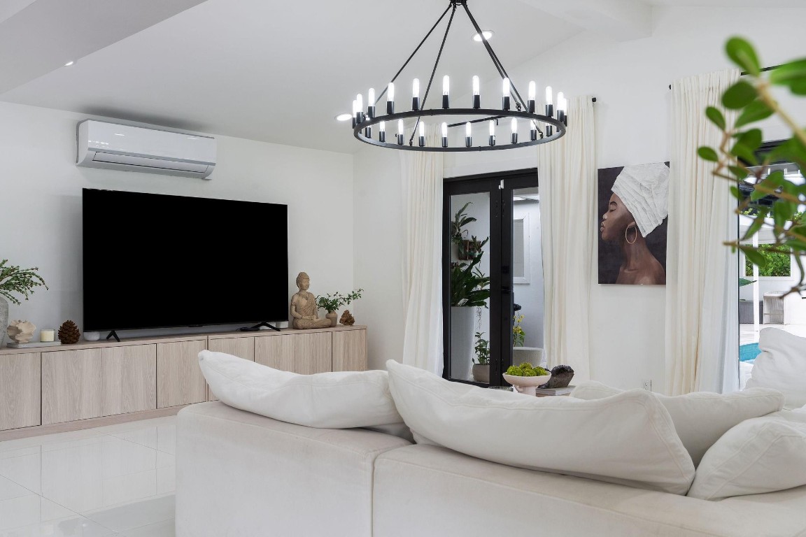 SUNSHINE RANCHES - Residential