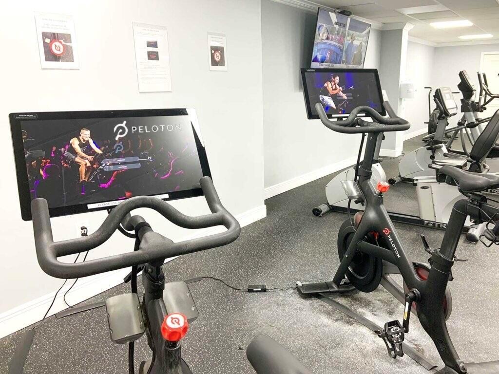 BARCLAY CONDO - Residential Lease