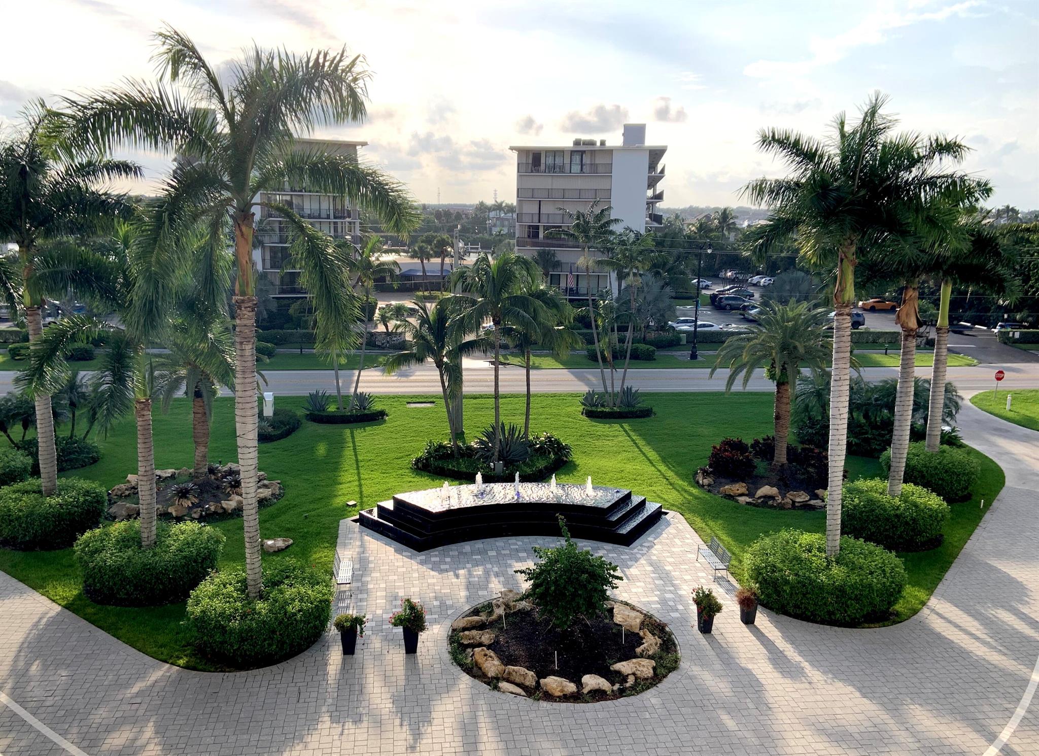 BARCLAY CONDO - Residential Lease