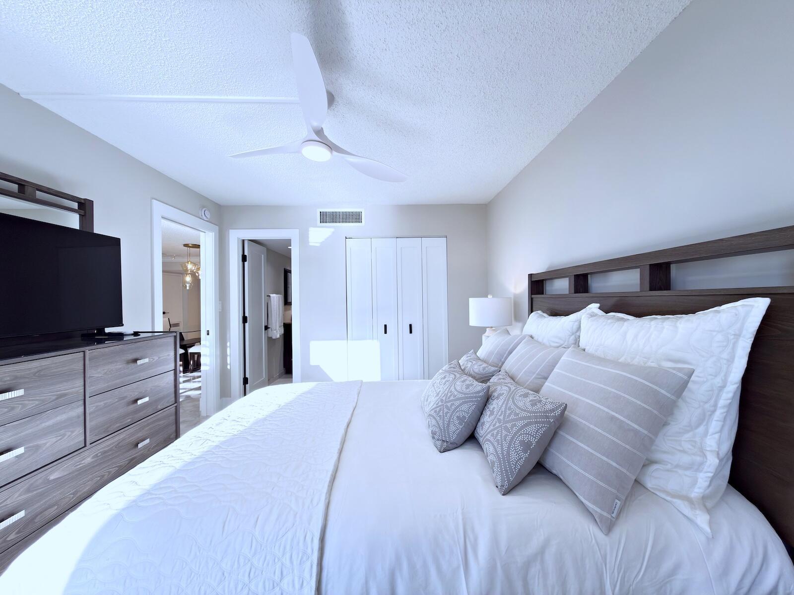 BARCLAY CONDO - Residential Lease