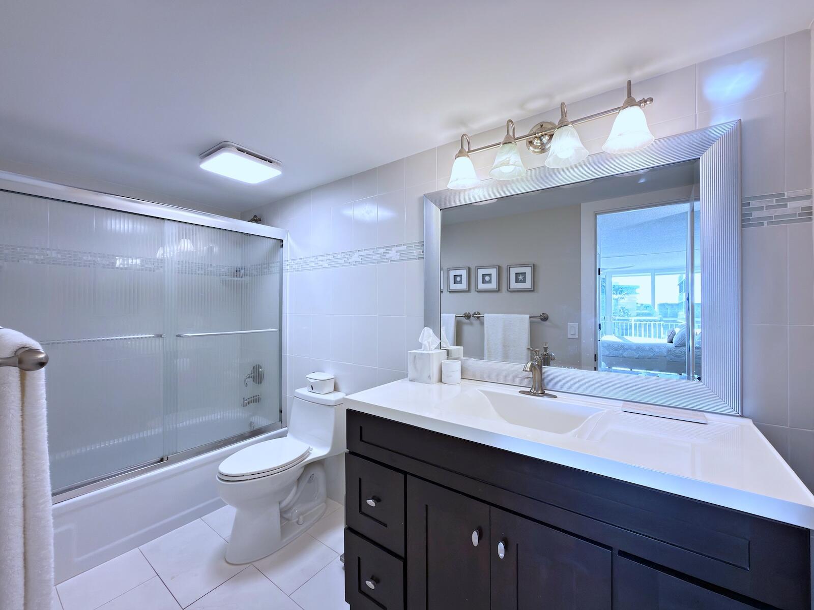 BARCLAY CONDO - Residential Lease