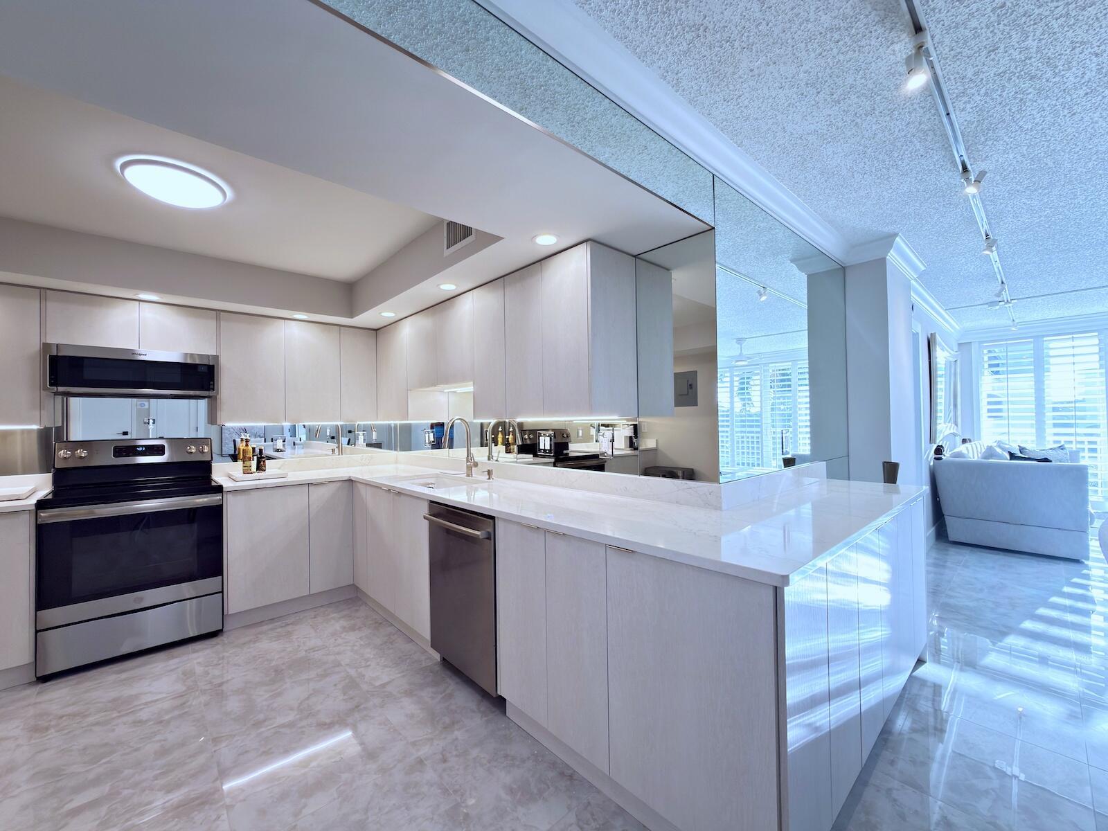 BARCLAY CONDO - Residential Lease