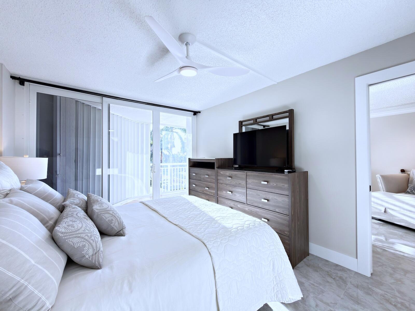 BARCLAY CONDO - Residential Lease