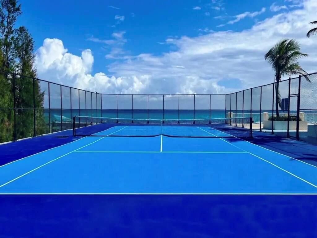 BARCLAY CONDO - Residential Lease