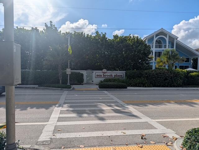 163 SEABREEZE Circle