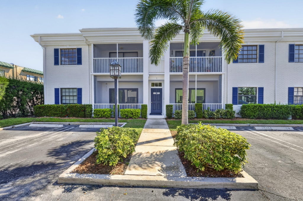 Photo of 130 Cypress Club Drive #313, Pompano Beach, FL 33060 (MLS # B26089514)