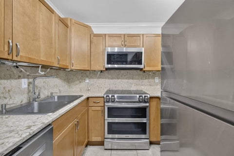 Tiny photo for 130 Cypress Club Drive #313, Pompano Beach, FL 33060 (MLS # B26089514)