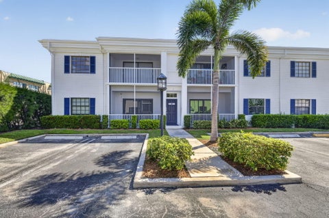 Tiny photo for 130 Cypress Club Drive #313, Pompano Beach, FL 33060 (MLS # B26089514)