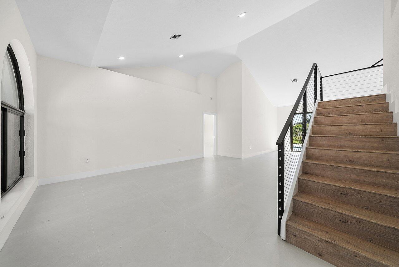 7548 Fairway Trail