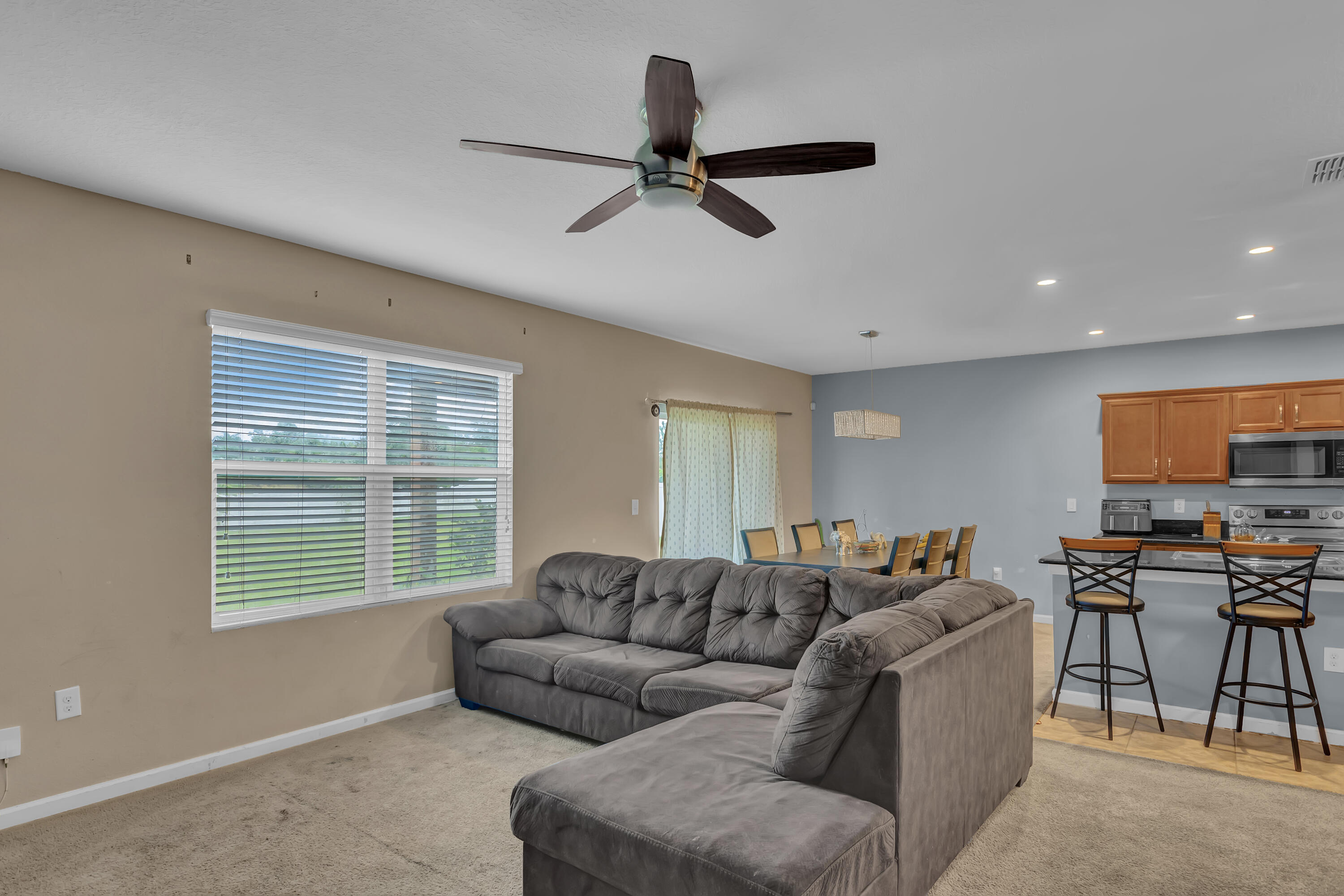 1615 Lexington Square SW