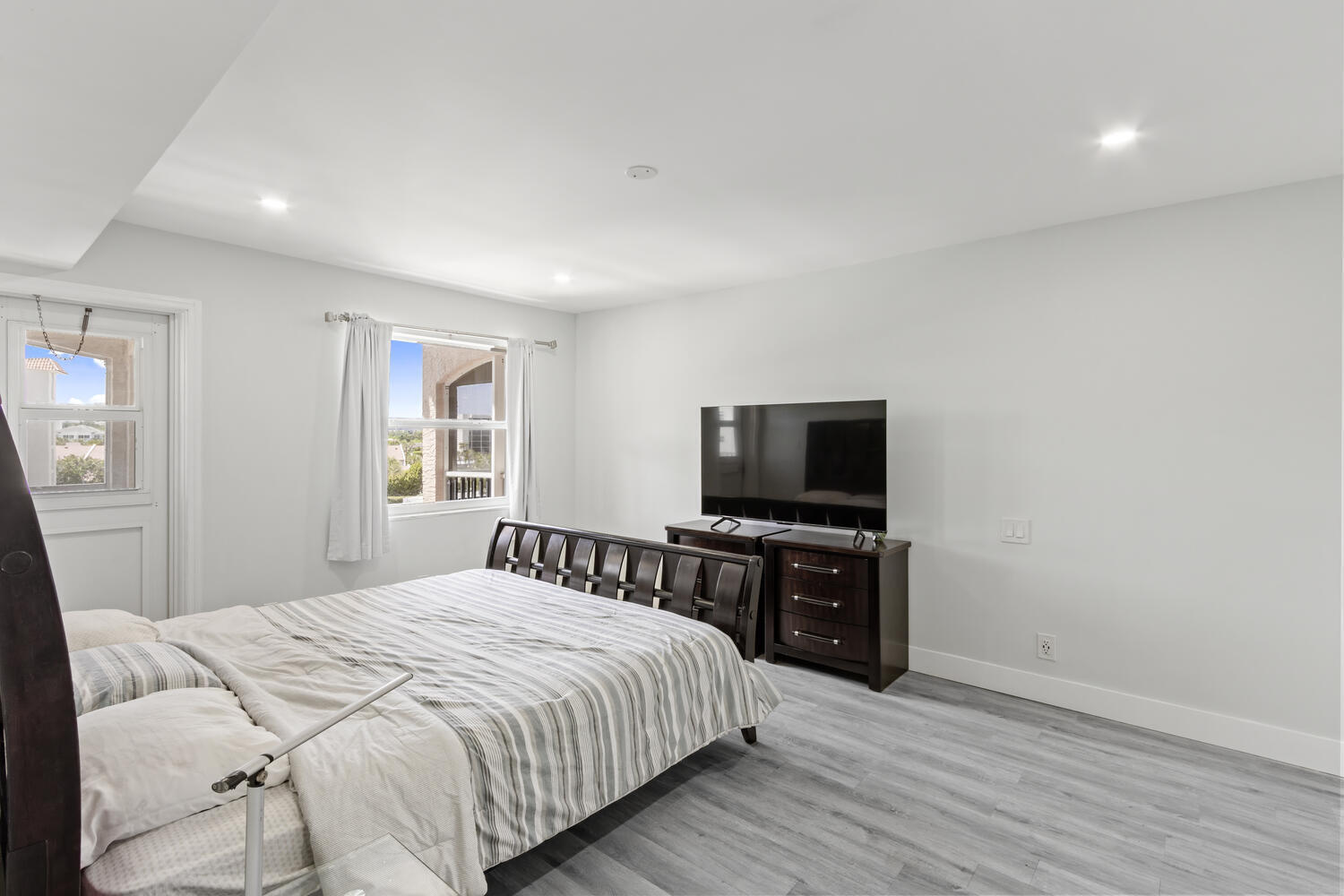 SAN REMO CONDO - Residential