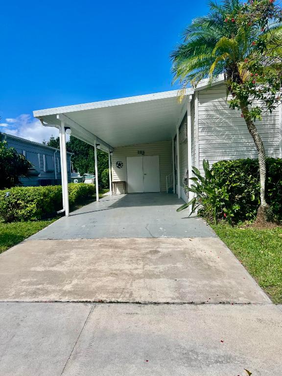 TALLOWWOOD ISLE - Residential