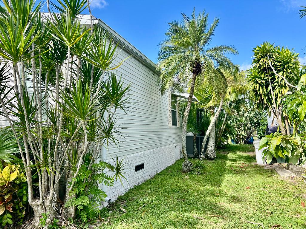 TALLOWWOOD ISLE - Residential