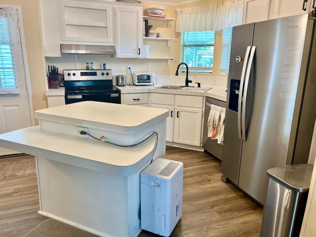 TALLOWWOOD ISLE - Residential