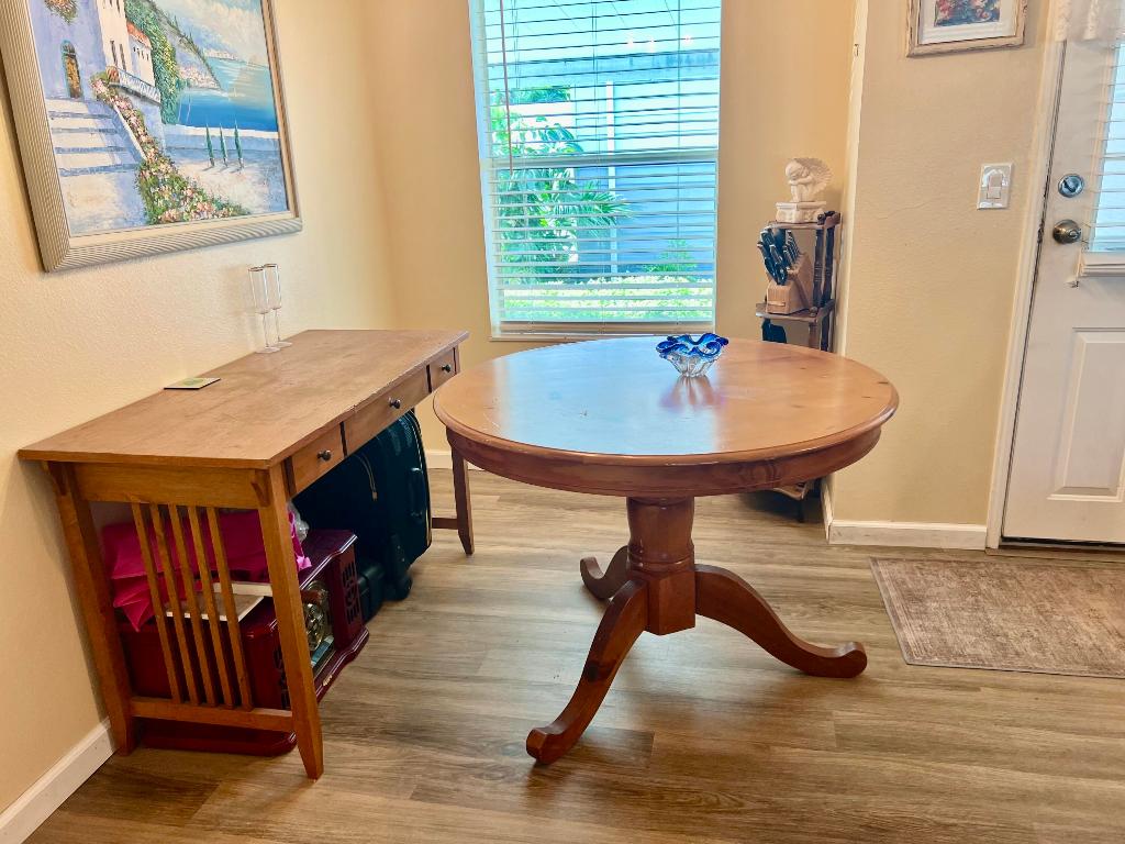 TALLOWWOOD ISLE - Residential