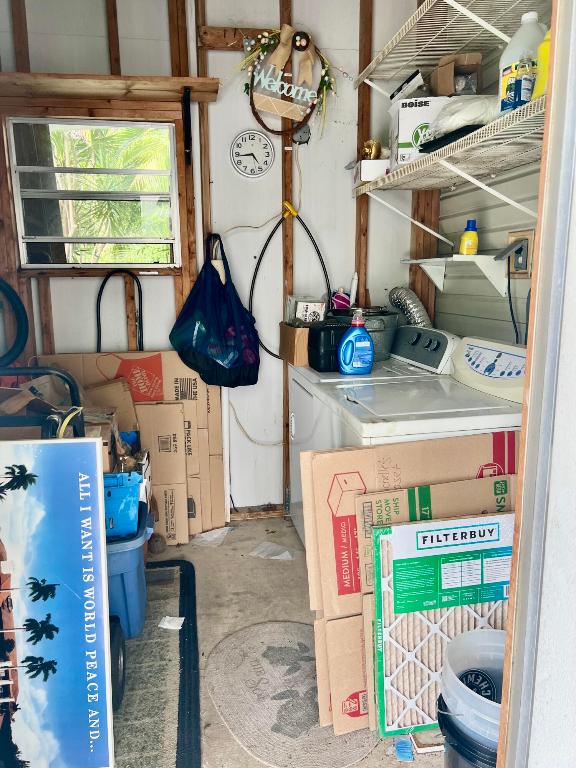 TALLOWWOOD ISLE - Residential