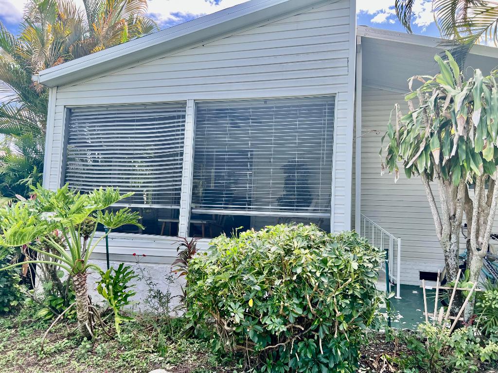 TALLOWWOOD ISLE - Residential