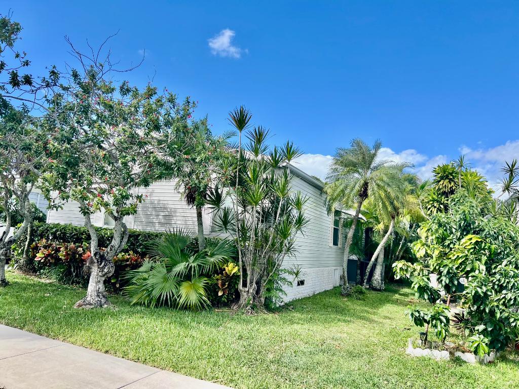 TALLOWWOOD ISLE - Residential