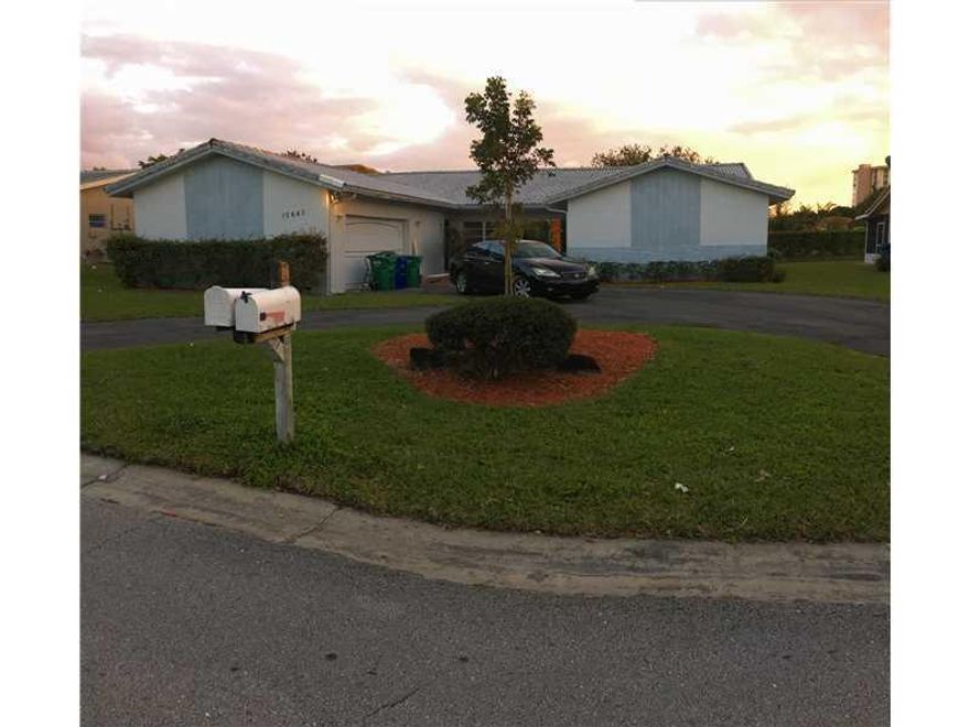 3 Bedroom 2 Full Bath with Florida Room and Utility Room with beautiful granite counter tops .No Pets .