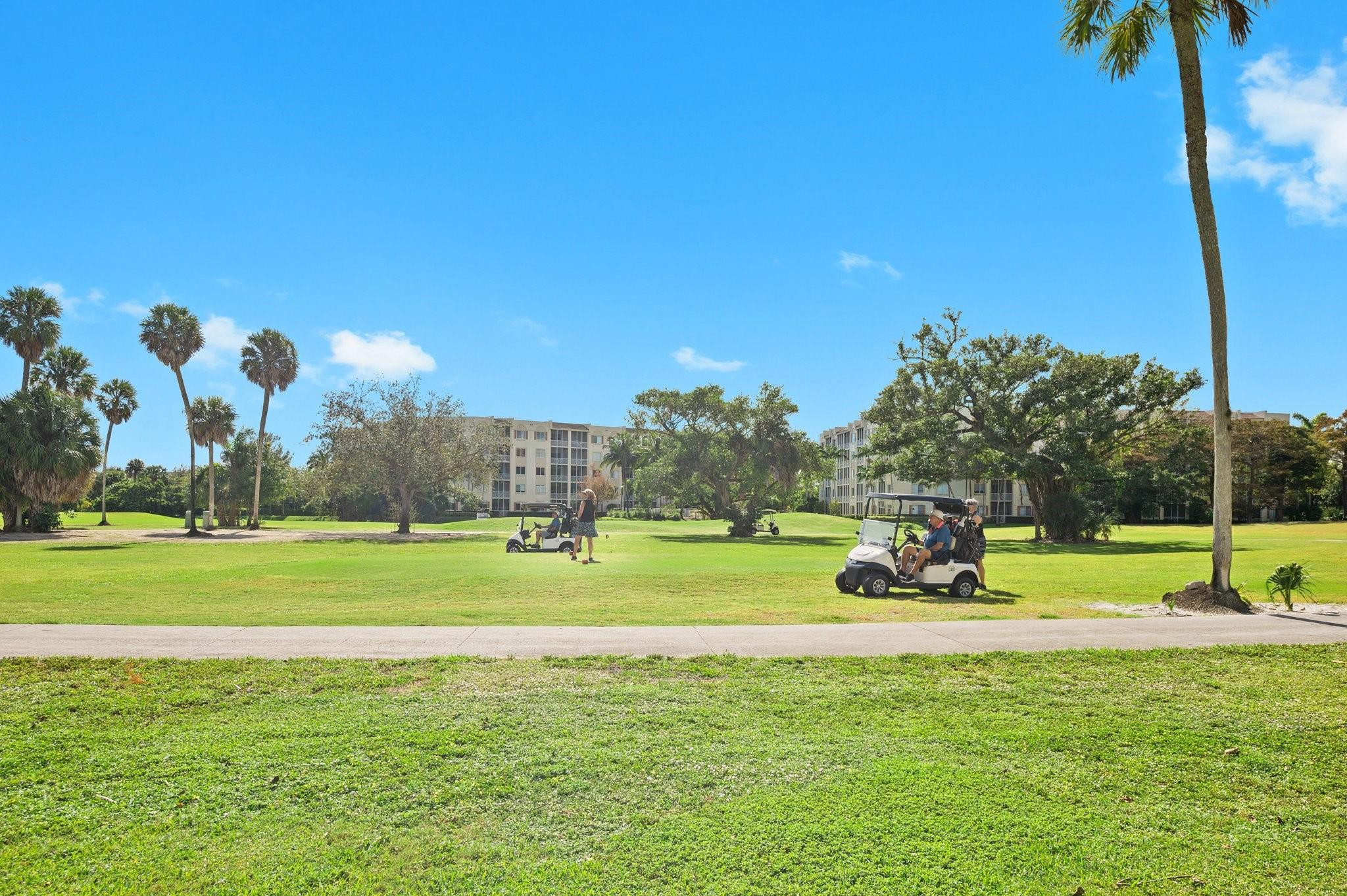 NO 71 PALM-AIRE COUNTRY CLUB - Residential
