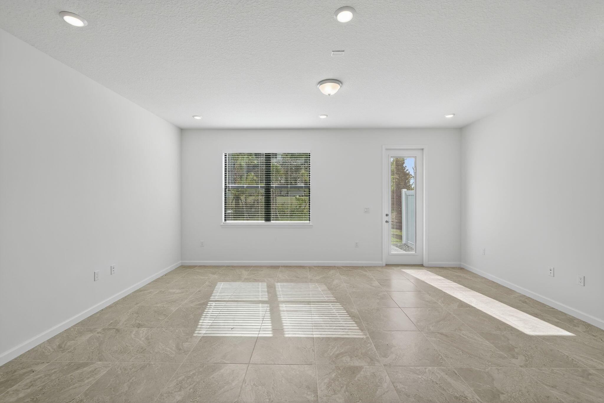95 RIVERSIDE PUD PHASE IV - Residential Lease