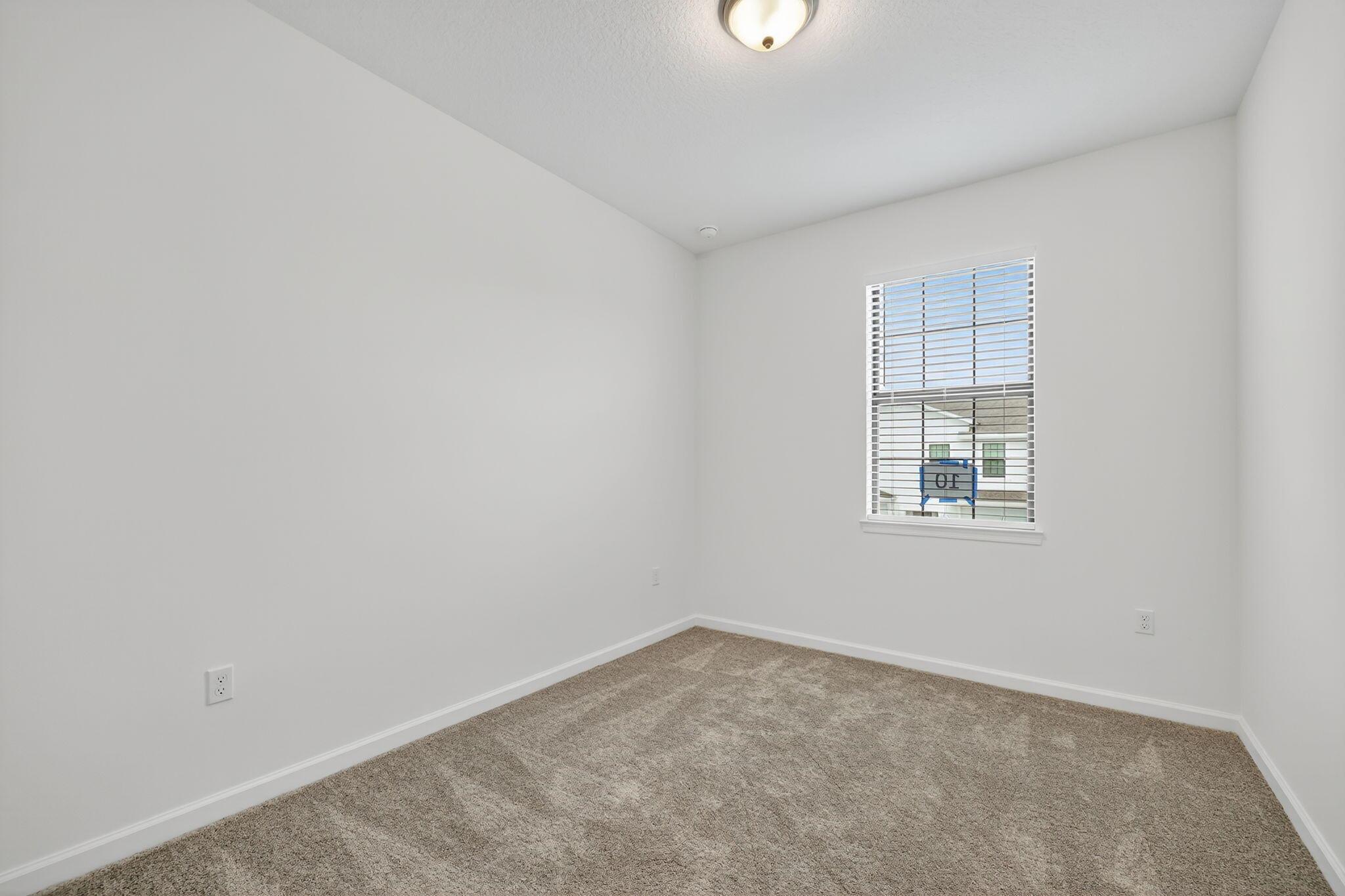 95 RIVERSIDE PUD PHASE IV - Residential Lease