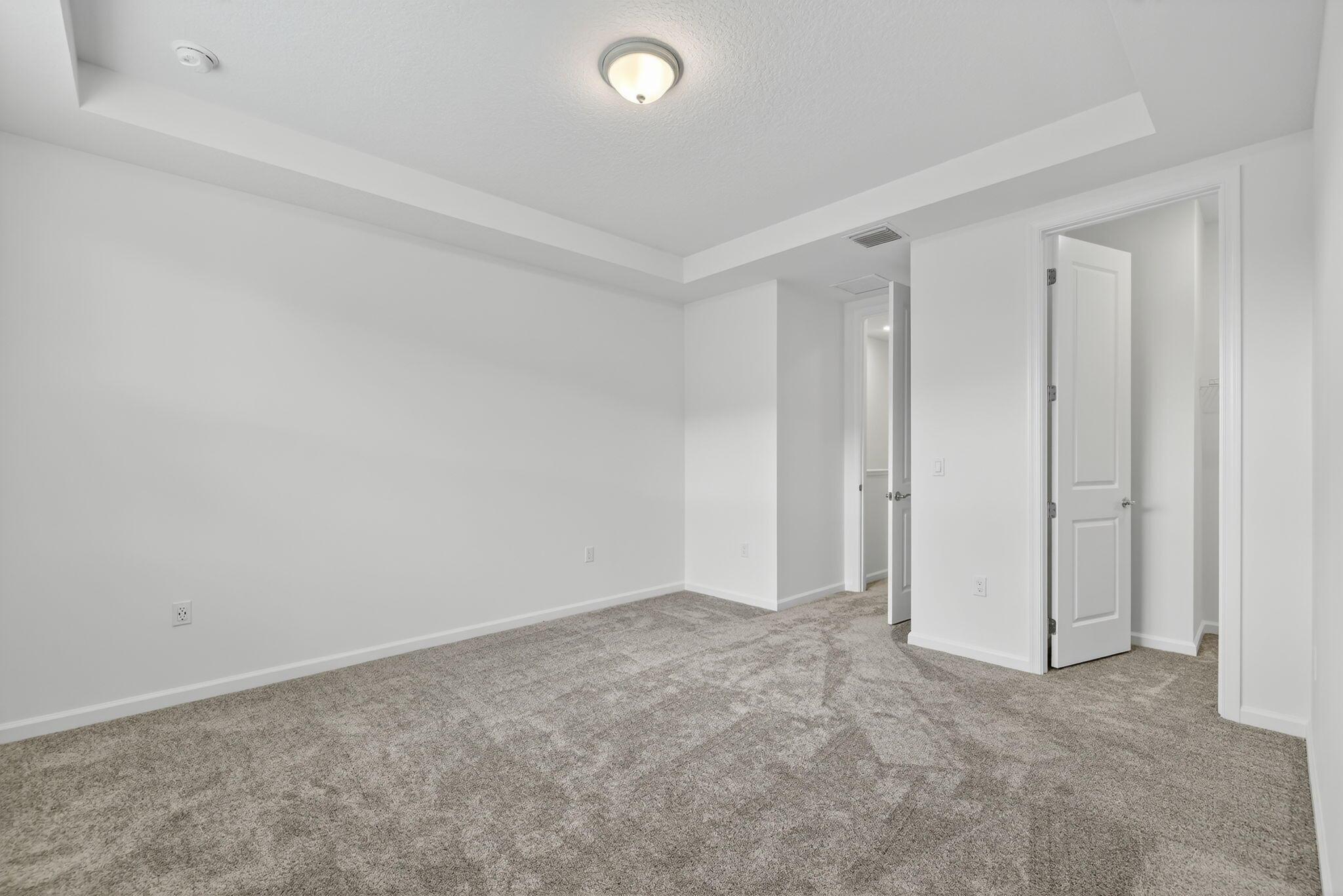 95 RIVERSIDE PUD PHASE IV - Residential Lease