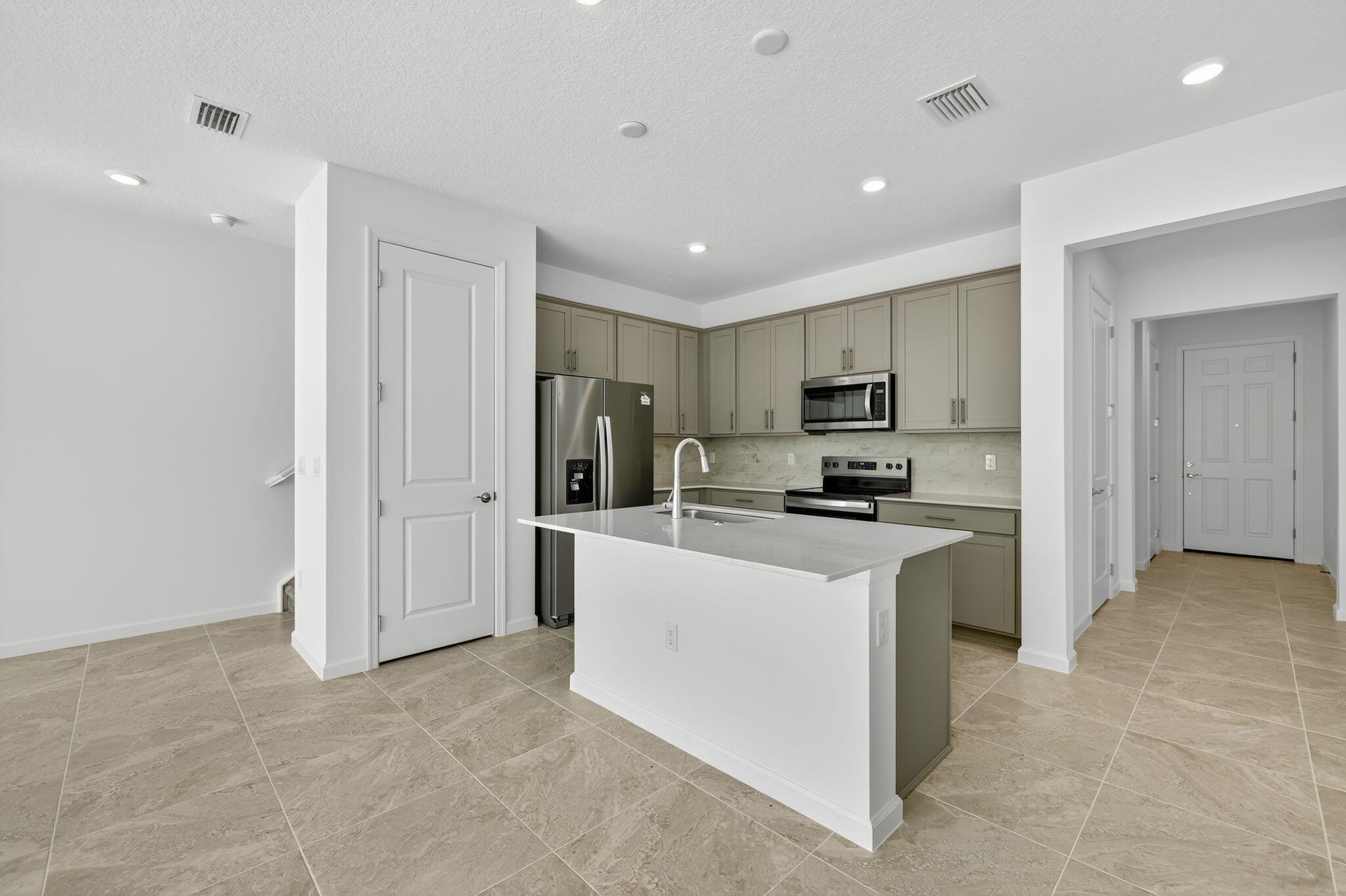 95 RIVERSIDE PUD PHASE IV - Residential Lease