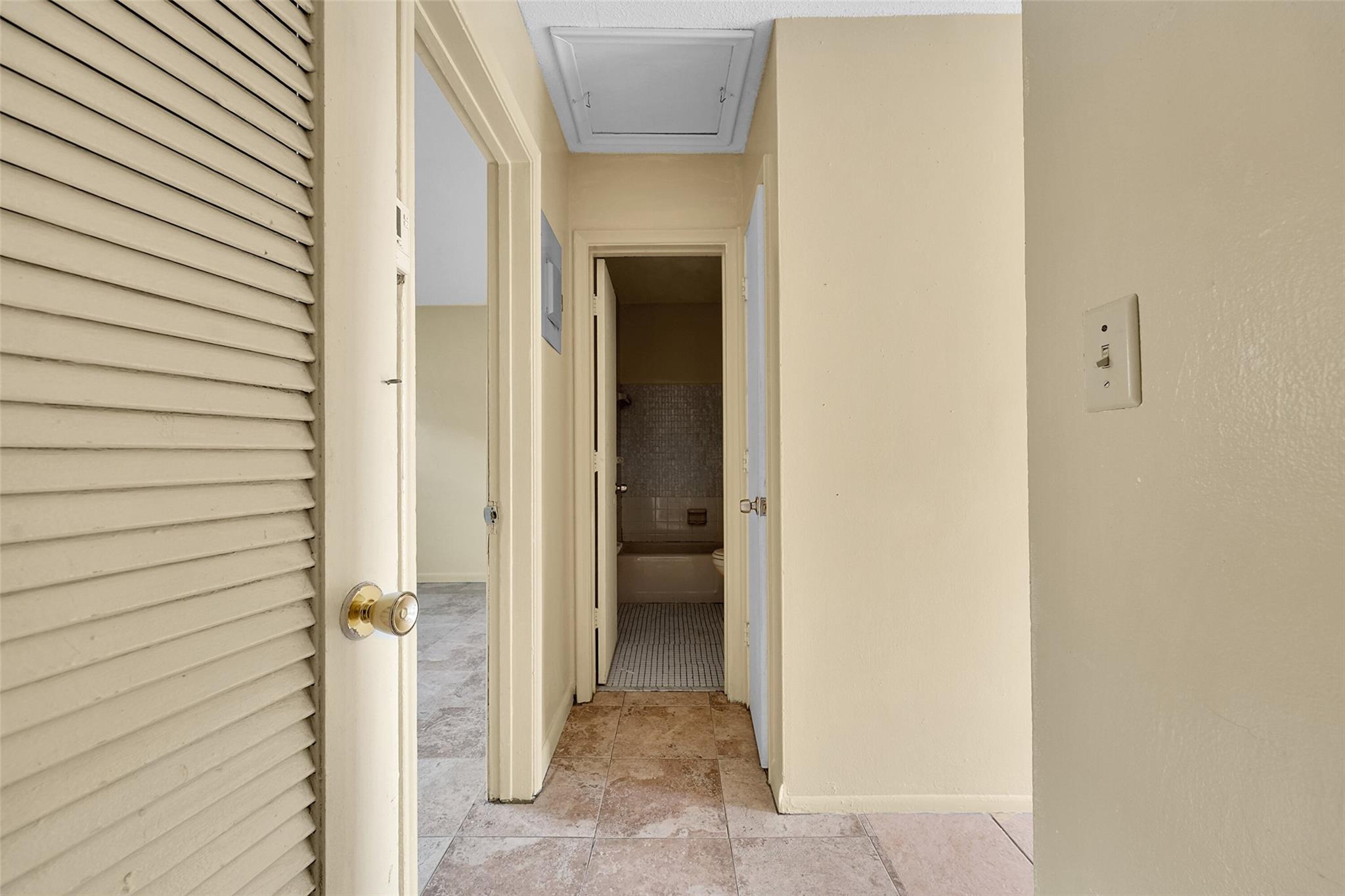 Oriole Estates Sec 8 65-9 - Residential Lease