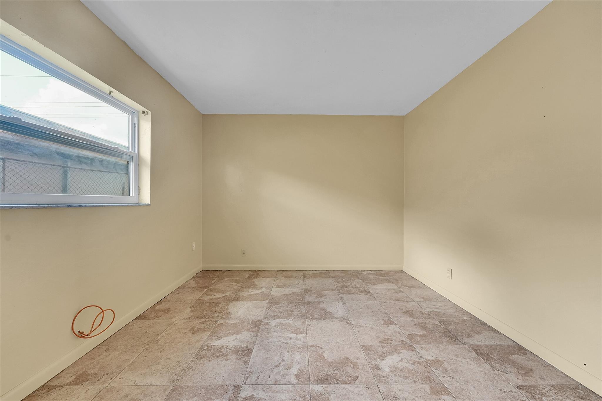 Oriole Estates Sec 8 65-9 - Residential Lease