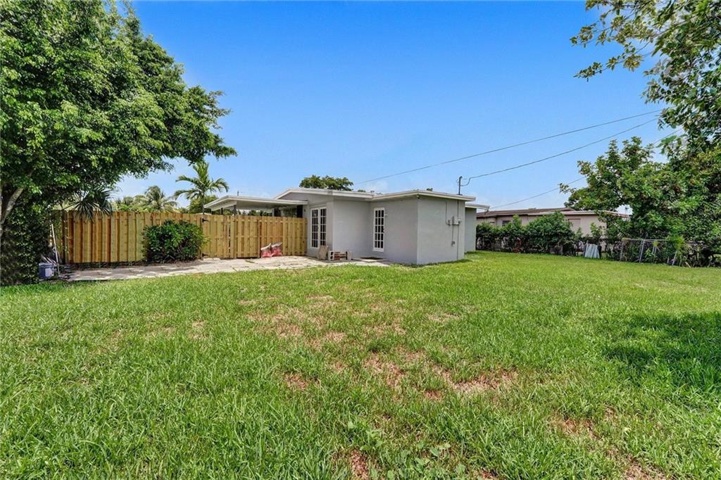 LAKE AIRE ESTATES - Residential