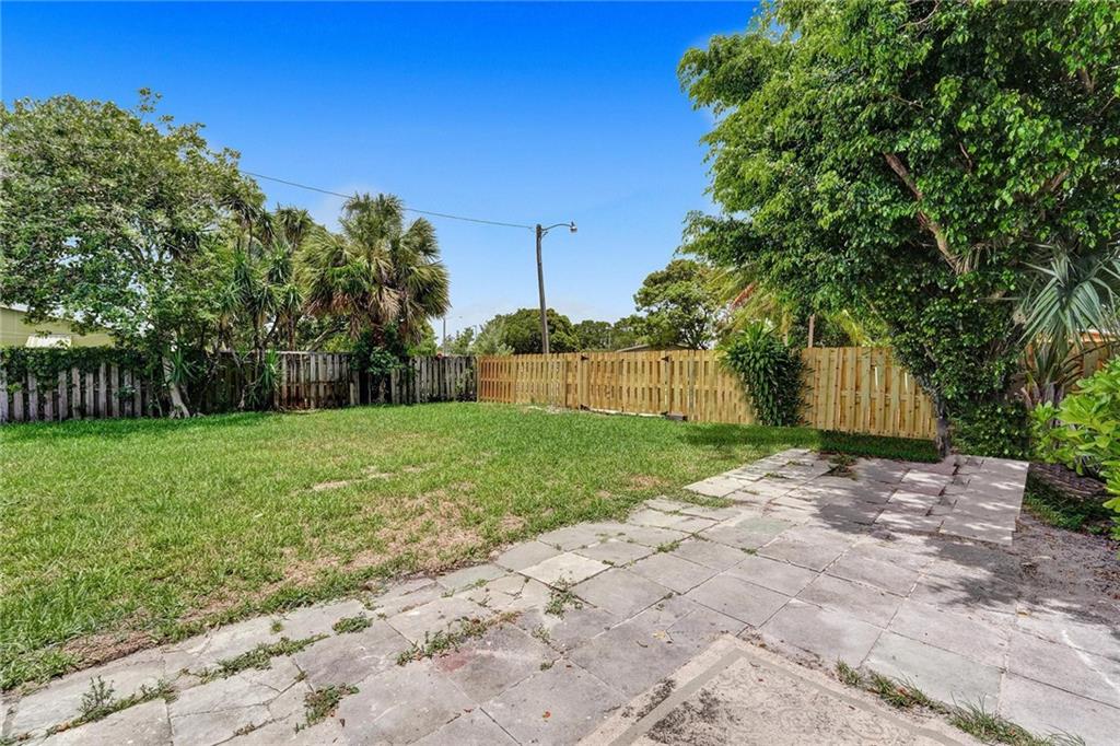 LAKE AIRE ESTATES - Residential
