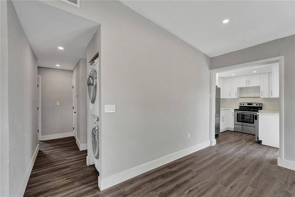 LAKE AIRE ESTATES - Residential