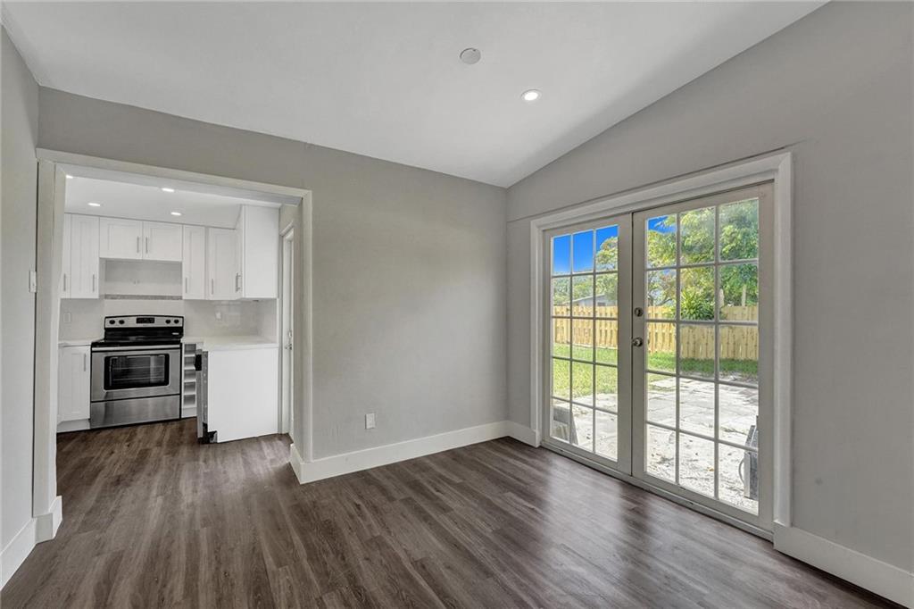 LAKE AIRE ESTATES - Residential
