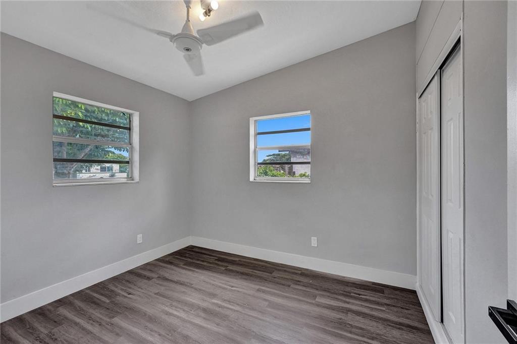 LAKE AIRE ESTATES - Residential