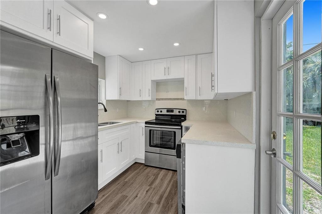 LAKE AIRE ESTATES - Residential