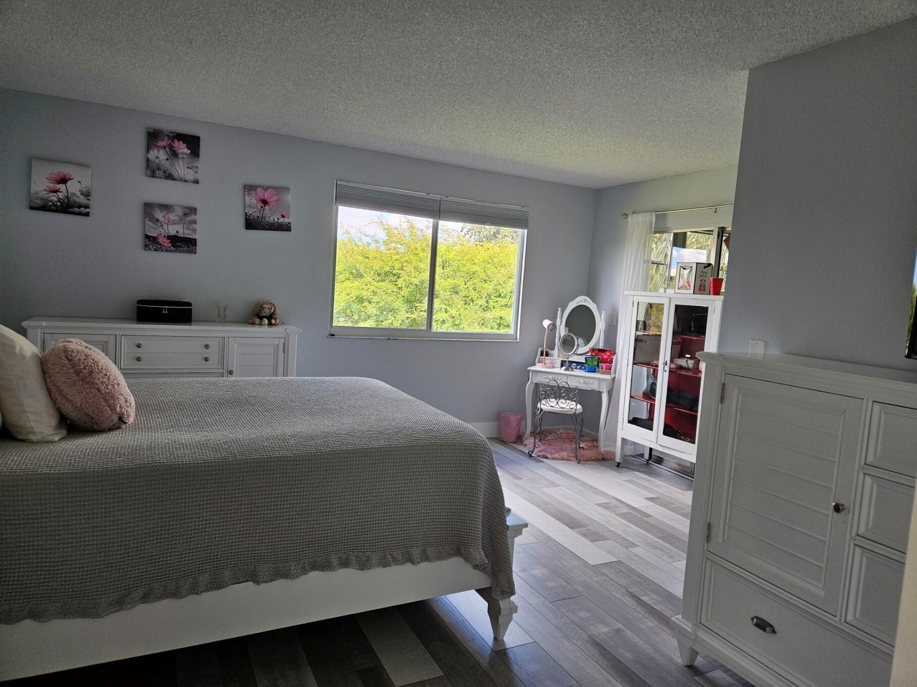 ANDROS VILLAGE E CONDO - Residential