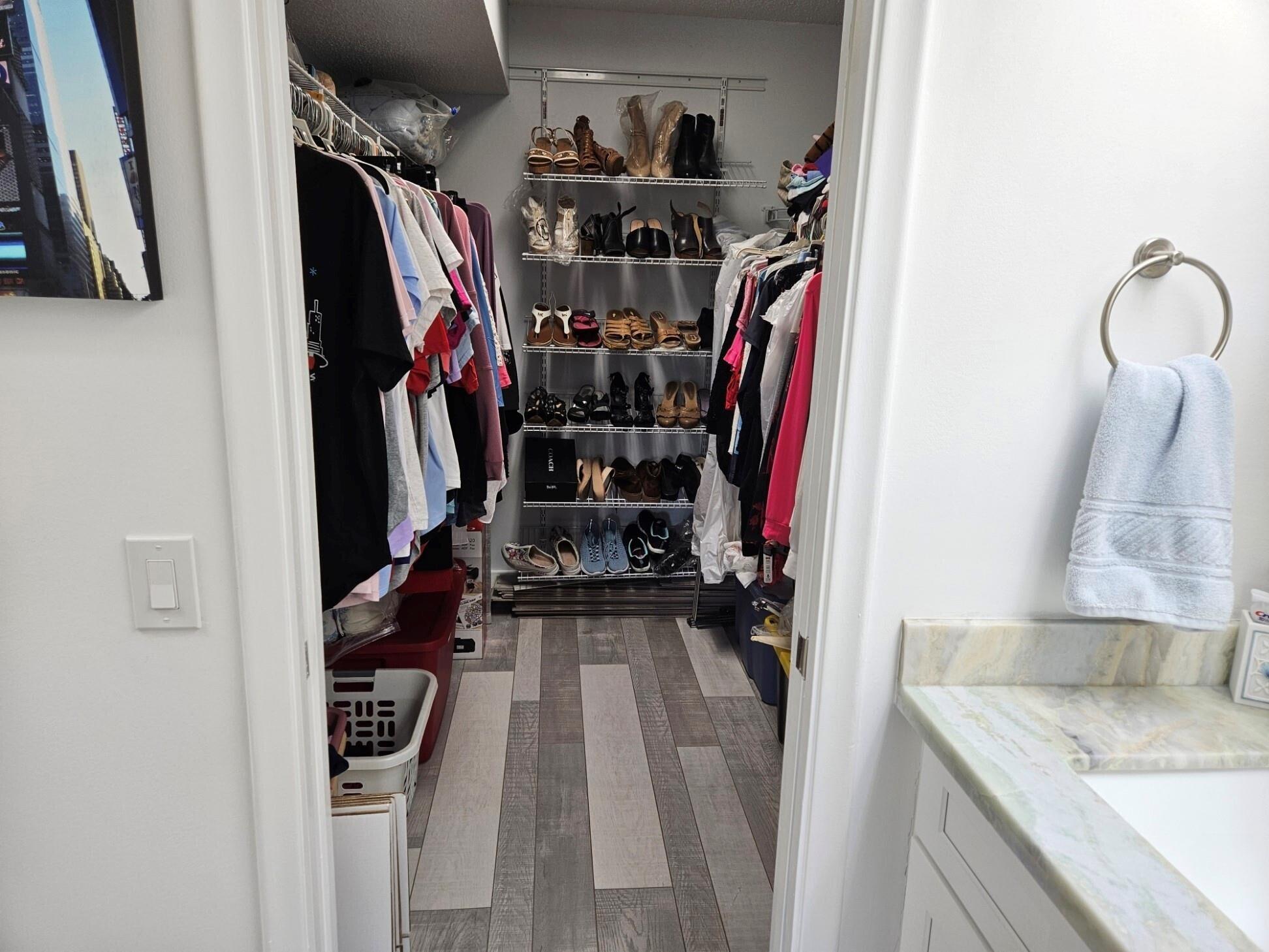 ANDROS VILLAGE E CONDO - Residential