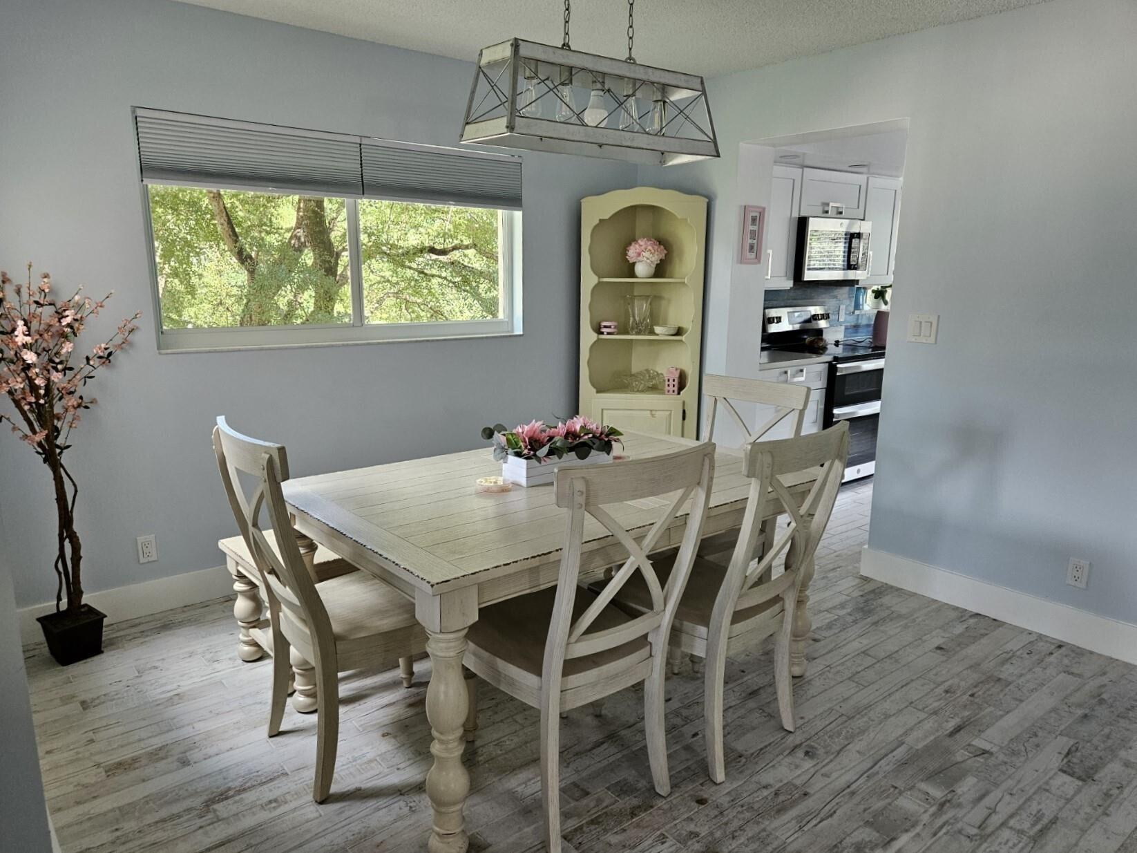 ANDROS VILLAGE E CONDO - Residential