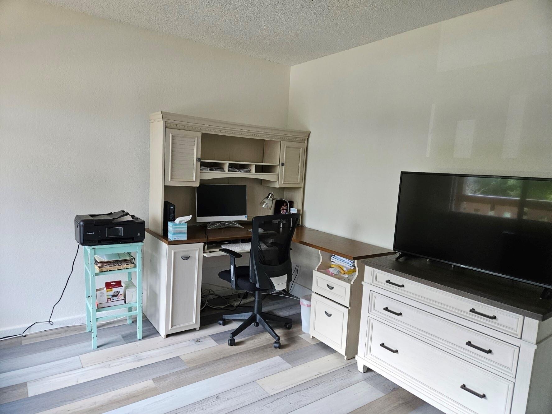 ANDROS VILLAGE E CONDO - Residential