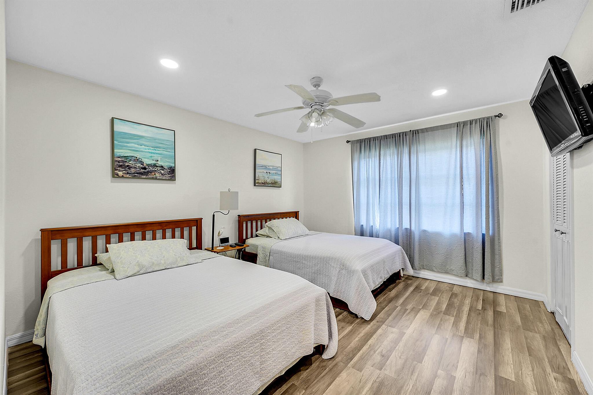 SUNRISE POINT VILLAS UNRE - Residential