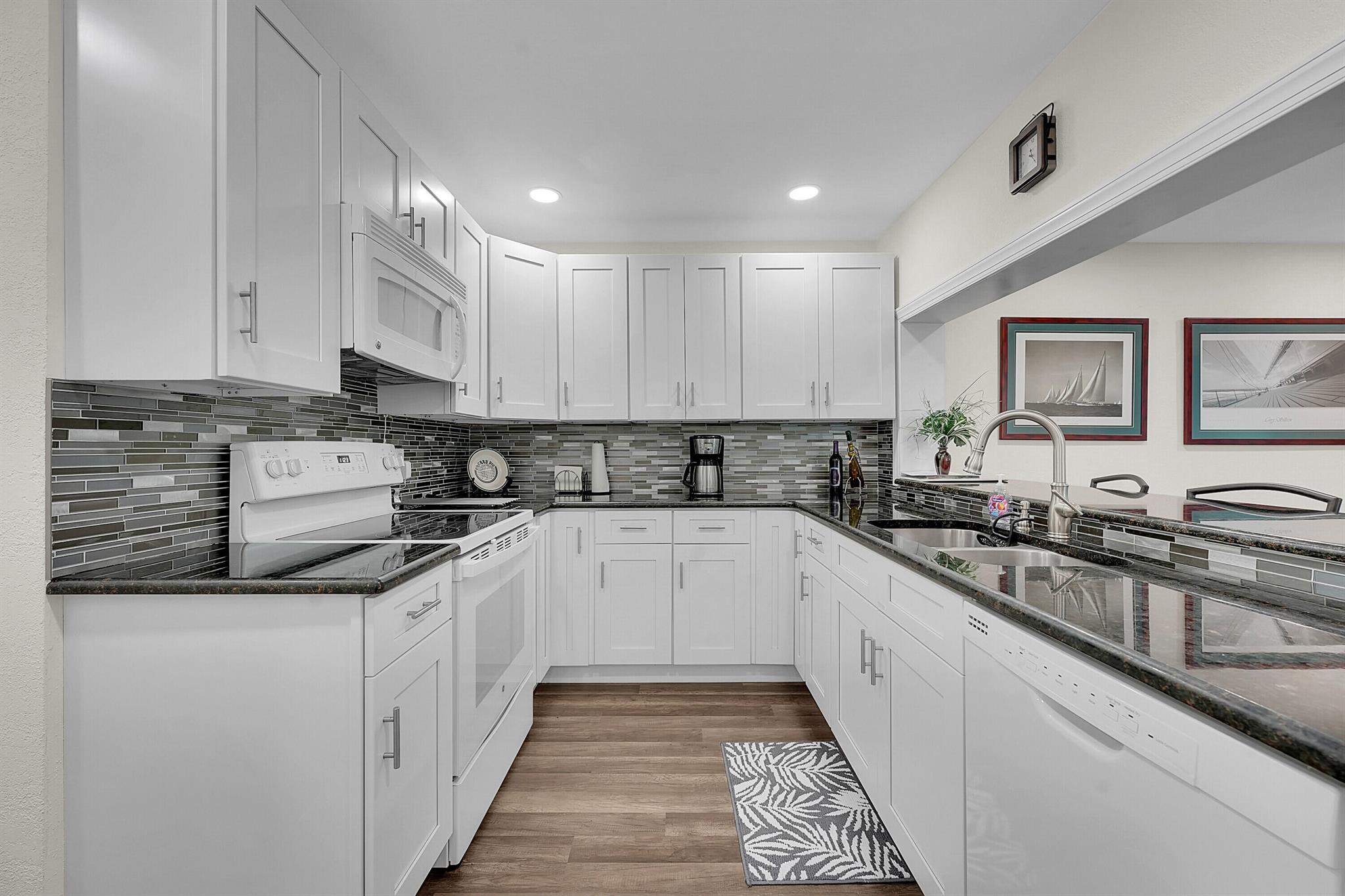 SUNRISE POINT VILLAS UNRE - Residential