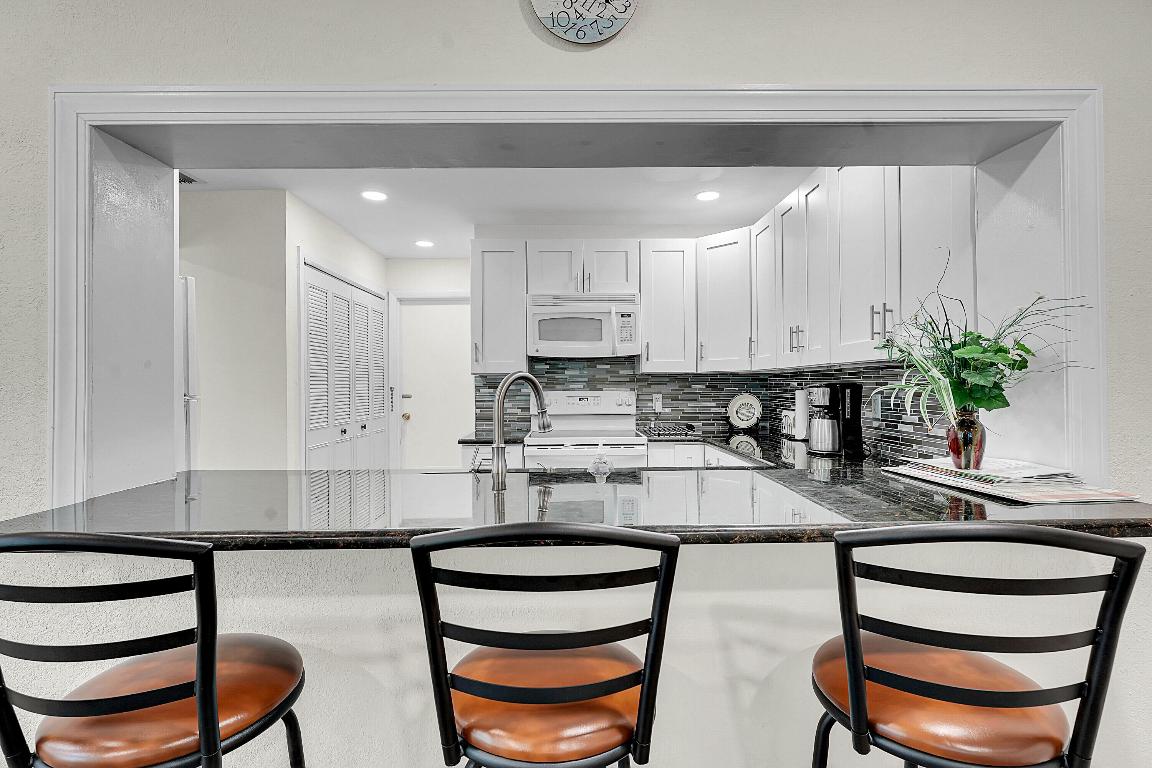 SUNRISE POINT VILLAS UNREC - Residential