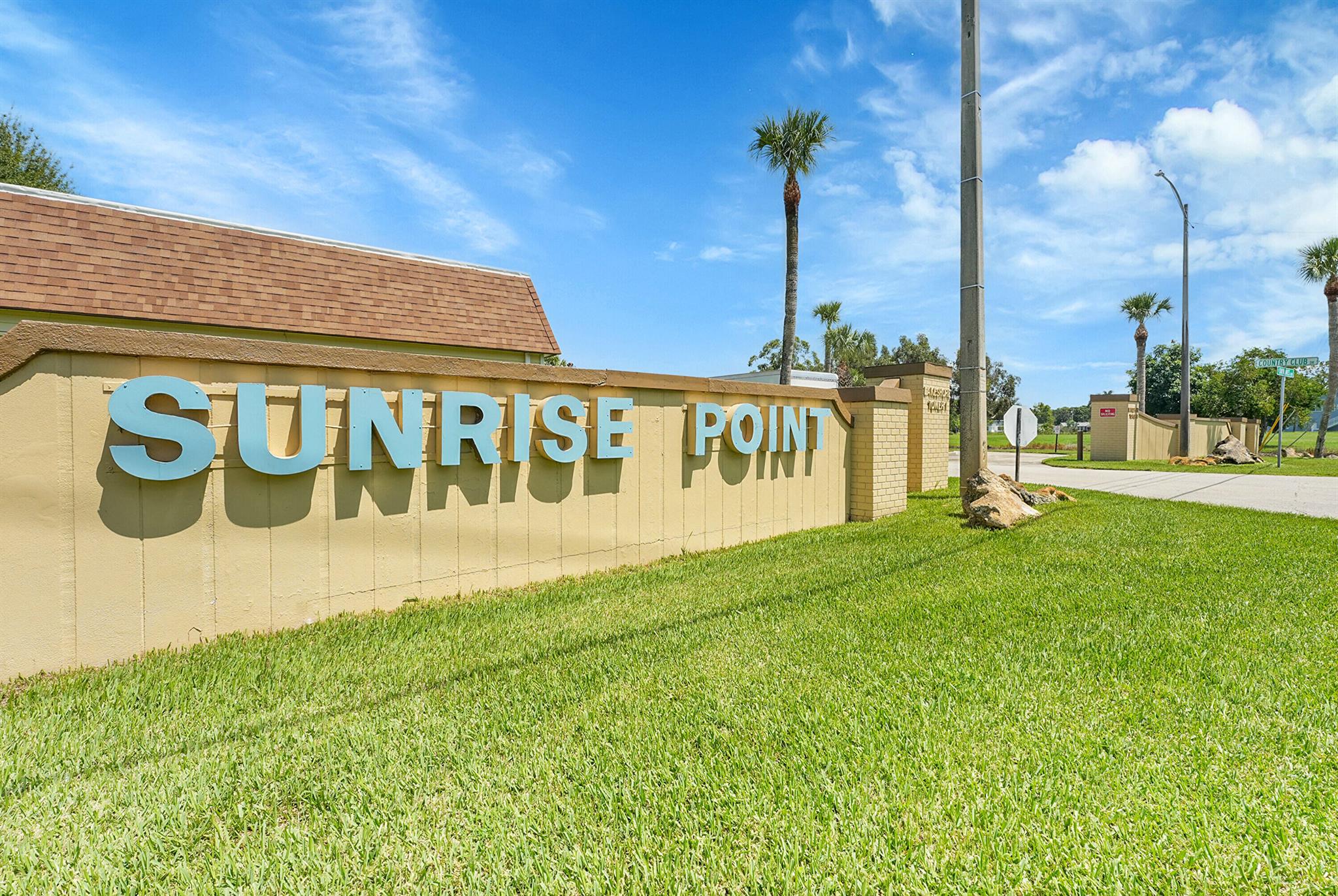 SUNRISE POINT VILLAS UNRE - Residential