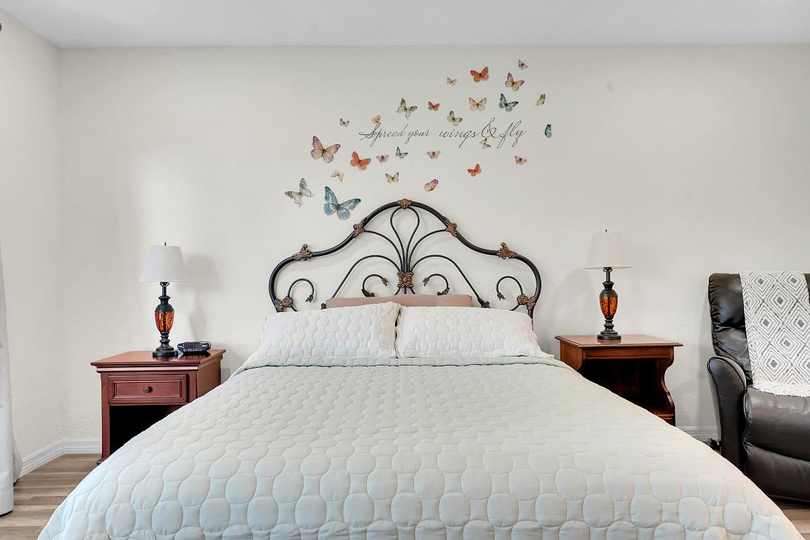 SUNRISE POINT VILLAS UNREC - Residential